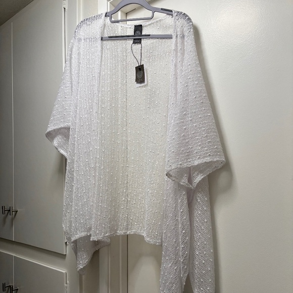 NWT Vince Camuto coverup - white with sequins - one size - Picture 1 of 6